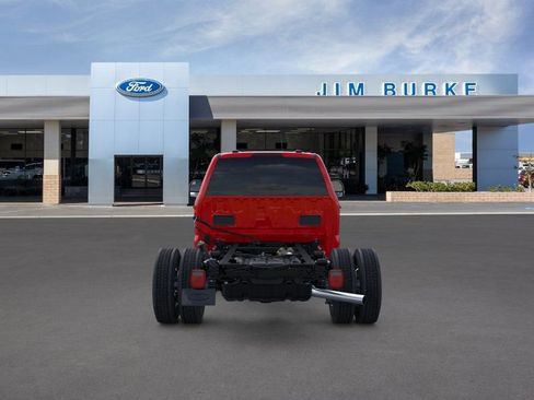 New 2025 Ford F550 4x4 Crew Cab Super Duty w/ XLT Value Package image 6