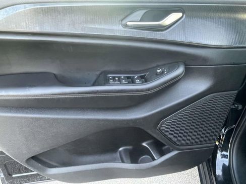 Used 2023 Jeep Grand Cherokee L Laredo image 15