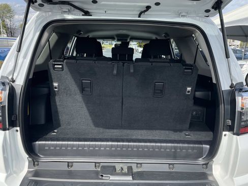 Used 2024 Toyota 4Runner SR5 image 10