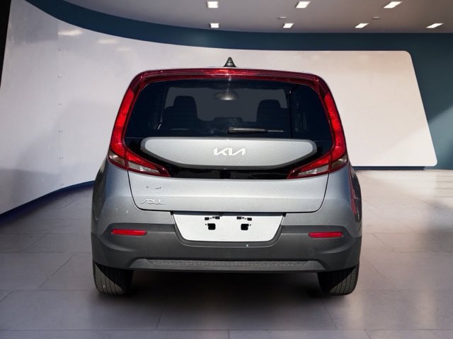 Certified 2022 Kia Soul LX FWD image 4
