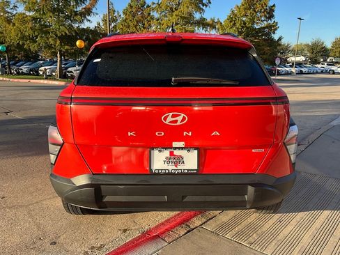 Used 2025 Hyundai Kona SEL image 7