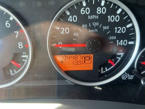 Used 2011 Nissan Frontier SL w/ Moonroof Pkg AWD/4WD image 8