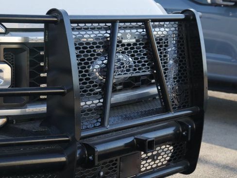 Used 2024 Ford F350 Lariat w/ Lariat Ultimate Package AWD/4WD image 3