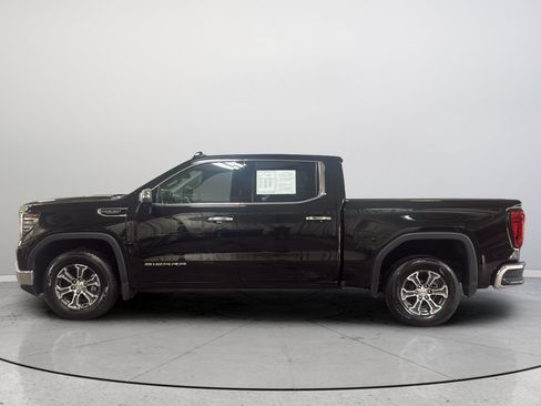 Used 2025 GMC Sierra 1500 SLT RWD image 10