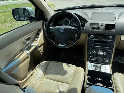 Used 2013 Volvo XC90 3.2 image 22