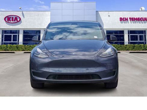 Used 2021 Tesla Model Y Long Range image 2