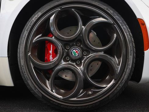 Used 2017 Alfa Romeo 4C Coupe w/ Coupe Track Package 1 RWD image 14