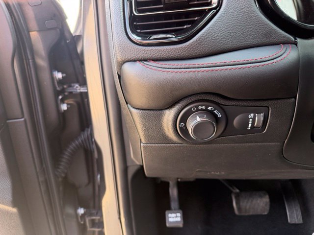 Used 2025 Dodge Durango GT AWD/4WD image 20