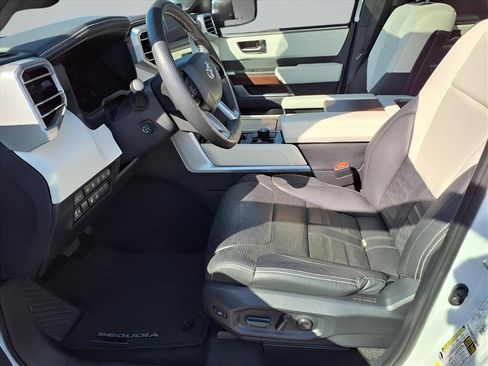 Used 2024 Toyota Sequoia Capstone image 22