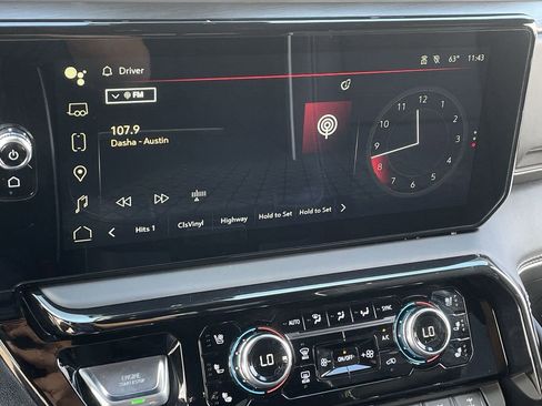 Used 2025 GMC Sierra 1500 AT4X image 13