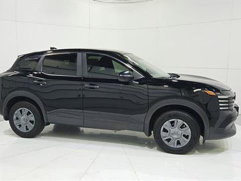 Used 2025 Nissan Kicks S FWD image 9