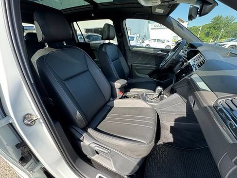 Certified 2023 Volkswagen Tiguan SE R-Line AWD/4WD image 26