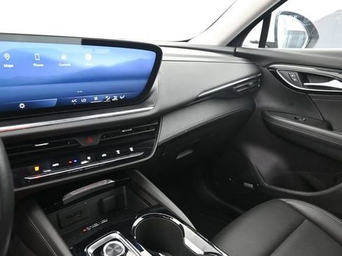 Used 2024 Buick Envision Preferred AWD/4WD image 19
