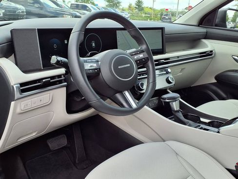 Used 2025 Hyundai Tucson SEL FWD image 23