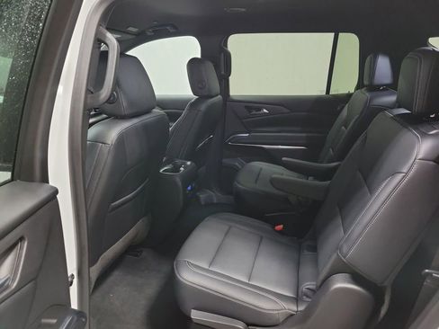 Used 2024 Chevrolet Traverse LT image 26