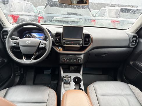 Used 2023 Ford Bronco Sport Outer Banks w/ Tech Package image 10