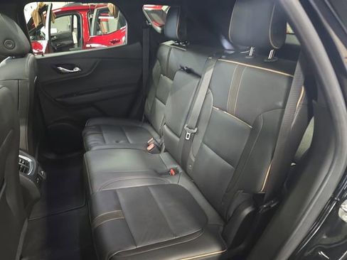 Used 2019 Chevrolet Blazer Premier w/ Sun and Wheels Package AWD/4WD image 18