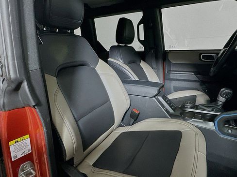 Used 2024 Ford Bronco Wildtrak image 26