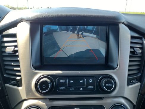 Used 2015 GMC Yukon Denali w/ Premium Package AWD/4WD image 4