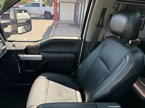 Used 2017 Ford F250 Lariat w/ Lariat Ultimate Package AWD/4WD image 11
