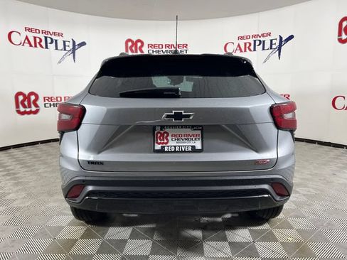 New 2026 Chevrolet Trax RS w/ Sunroof Package FWD image 6