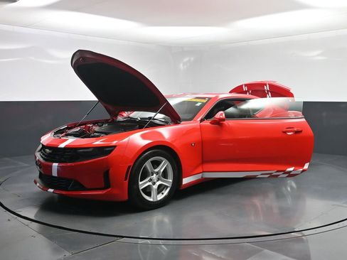 Used 2020 Chevrolet Camaro LT image 26
