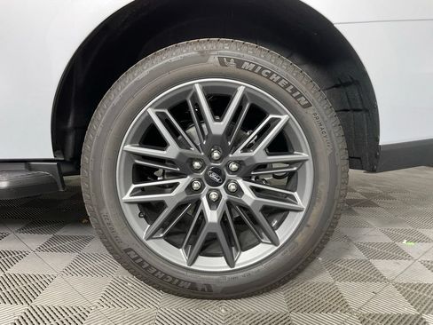 New 2026 Ford Expedition Platinum w/ Stealth Appearance Package AWD/4WD image 10