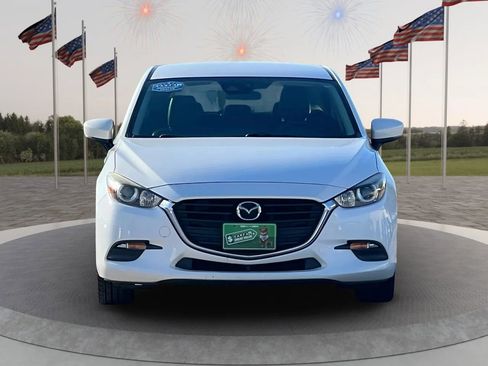 Used 2018 MAZDA MAZDA3 Touring image 2