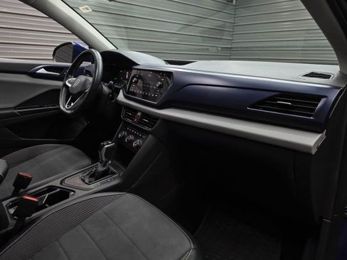 Used 2022 Volkswagen Taos SE w/ IQ.Drive SE Package FWD image 13