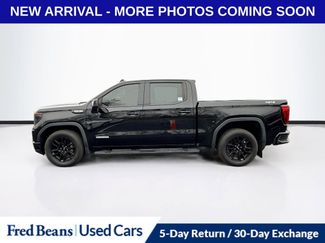 Used 2022 GMC Sierra 1500 Elevation w/ Elevation Premium Package video 4