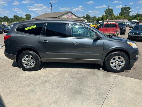 Used 2011 Chevrolet Traverse LS AWD/4WD image 4