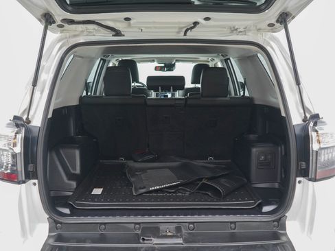 Used 2021 Toyota 4Runner SR5 Premium w/ Moonroof Package AWD/4WD image 16