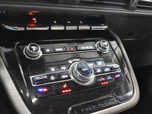 Used 2021 Lincoln Corsair FWD image 18