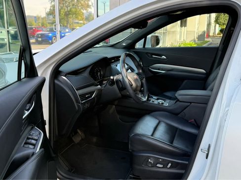 Used 2019 Cadillac XT4 Premium Luxury w/ Enhanced Visibility Package image 3