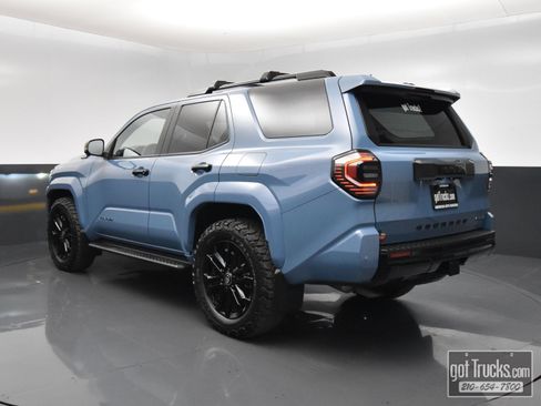 Used 2026 Toyota 4Runner Platinum AWD/4WD image 5