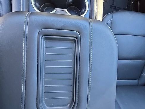 Used 2023 Chevrolet Suburban Z71 w/ Luxury Package image 16