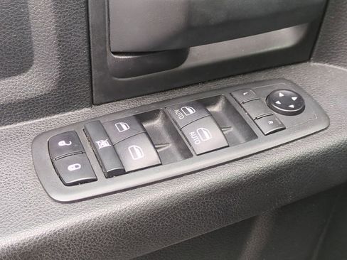 Used 2020 RAM 3500 Tradesman w/ Chrome Appearance Group image 26