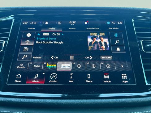 Used 2021 Dodge Durango SRT Hellcat w/ Technology Group AWD/4WD image 29