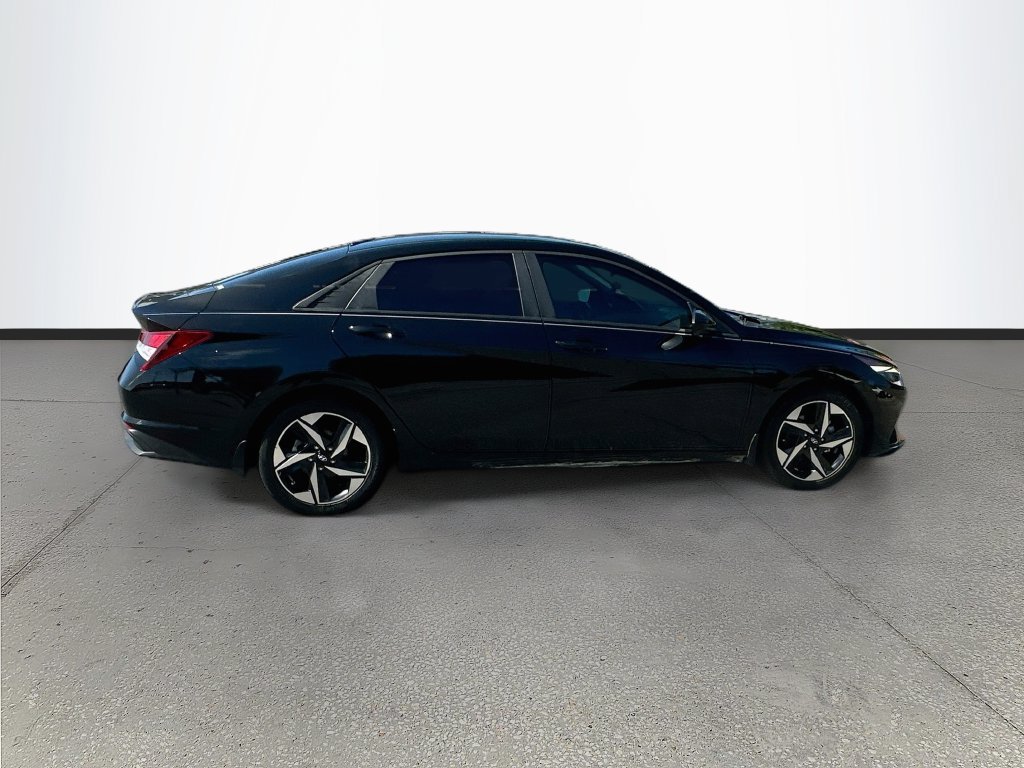 Used 2023 Hyundai Elantra SEL w/ Convenience Package FWD image 8