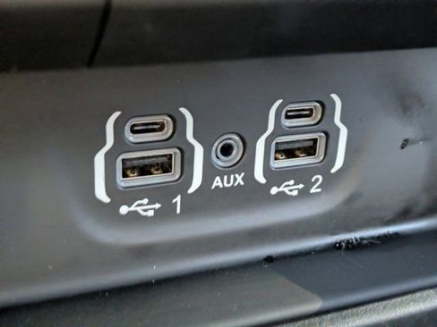 Used 2022 RAM 1500 Laramie image 17