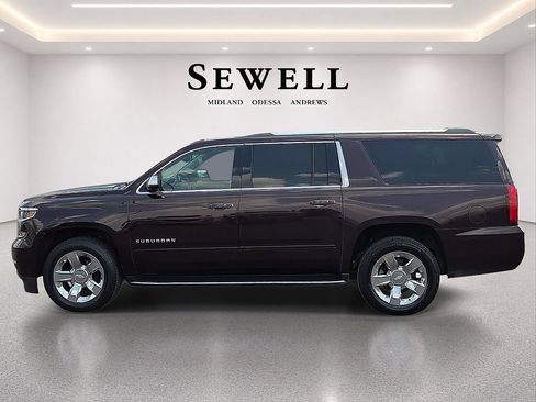 Used 2020 Chevrolet Suburban Premier AWD/4WD image 2