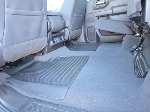 Used 2024 Chevrolet Silverado 1500 Custom image 13