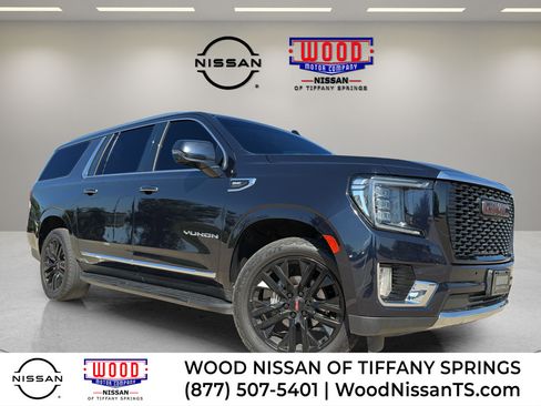 Used 2021 GMC Yukon XL SLT w/ Rear Media and Nav Package AWD/4WD image 1