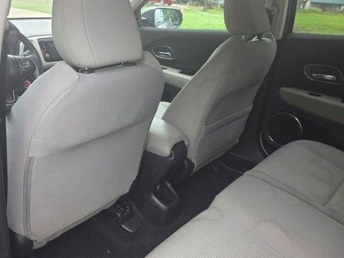 Used 2019 Honda HR-V EX image 10