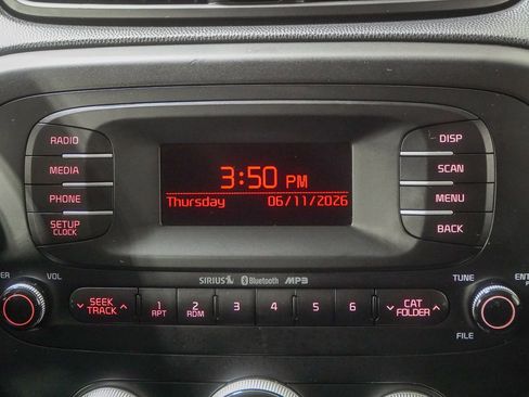 Used 2014 Kia Soul FWD image 27