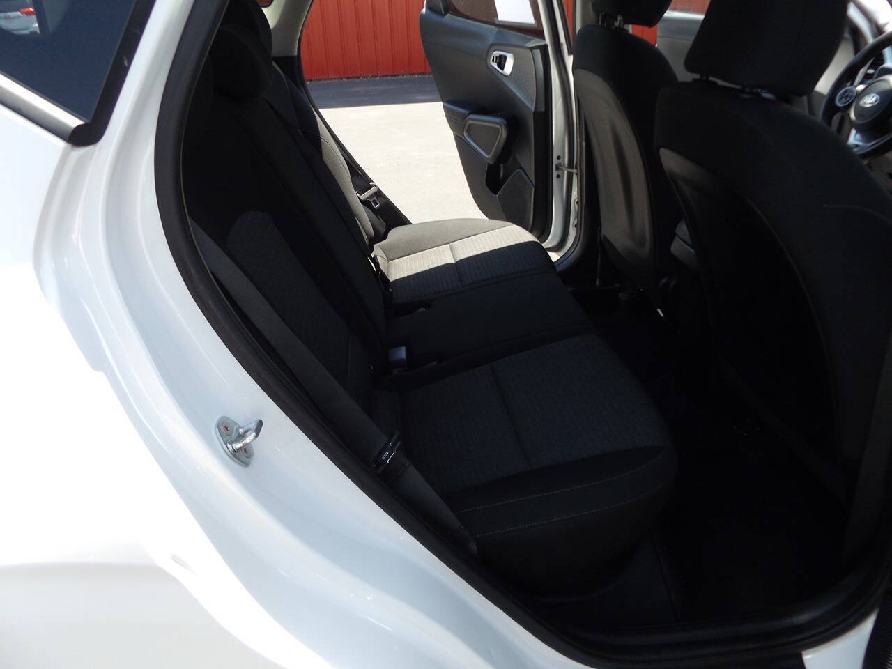 Used 2020 Kia Soul S FWD image 23