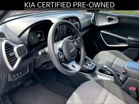 Certified 2023 Kia Soul LX w/ LX Technology Package FWD image 12