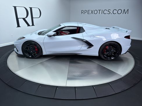 Used 2022 Chevrolet Corvette Stingray Preferred Conv w/ Z51 Performance Package RWD image 10