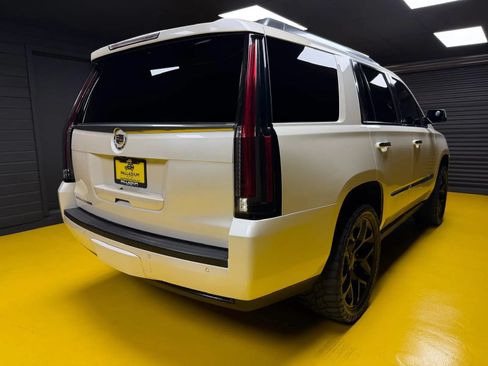 Used 2015 Cadillac Escalade Premium AWD/4WD image 6