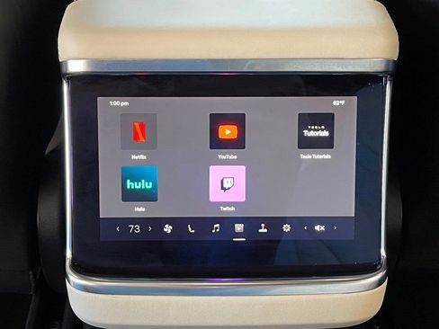 Used 2022 Tesla Model X AWD image 23